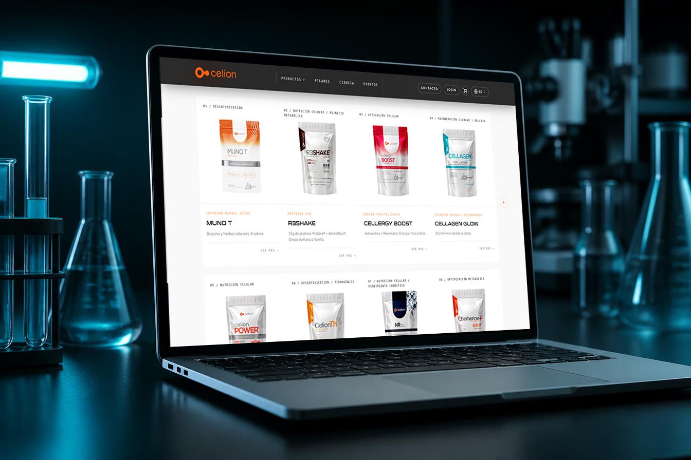 Sitio web de CELION® mostrado en un laptop dentro de un entorno de laboratorio